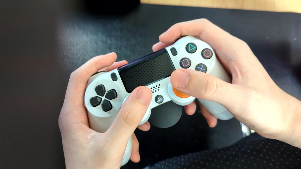 Fpsにおけるコントローラーの持ち方8種 それぞれの特徴やメリットデメリット えふびろぐ