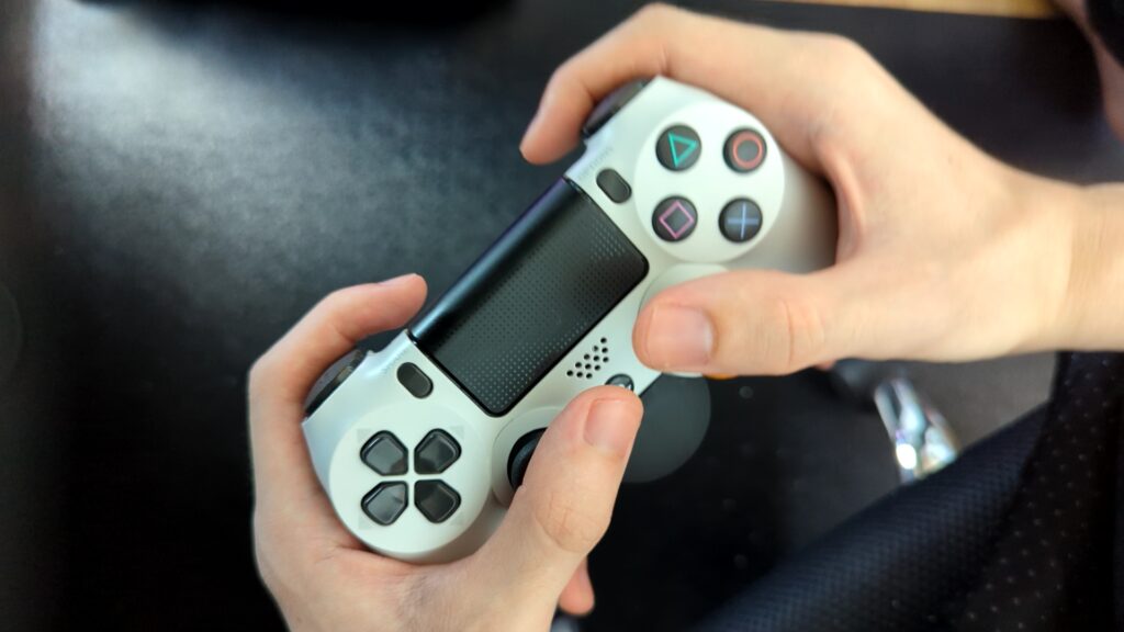 Fpsにおけるコントローラーの持ち方8種 それぞれの特徴やメリットデメリット えふびろぐ